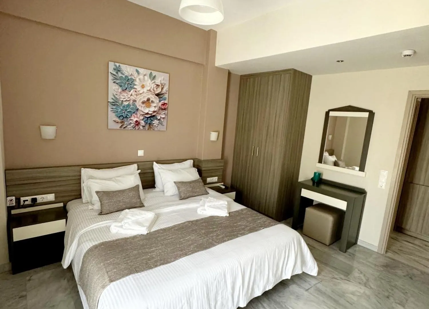 Vesperi Studios & Apartments