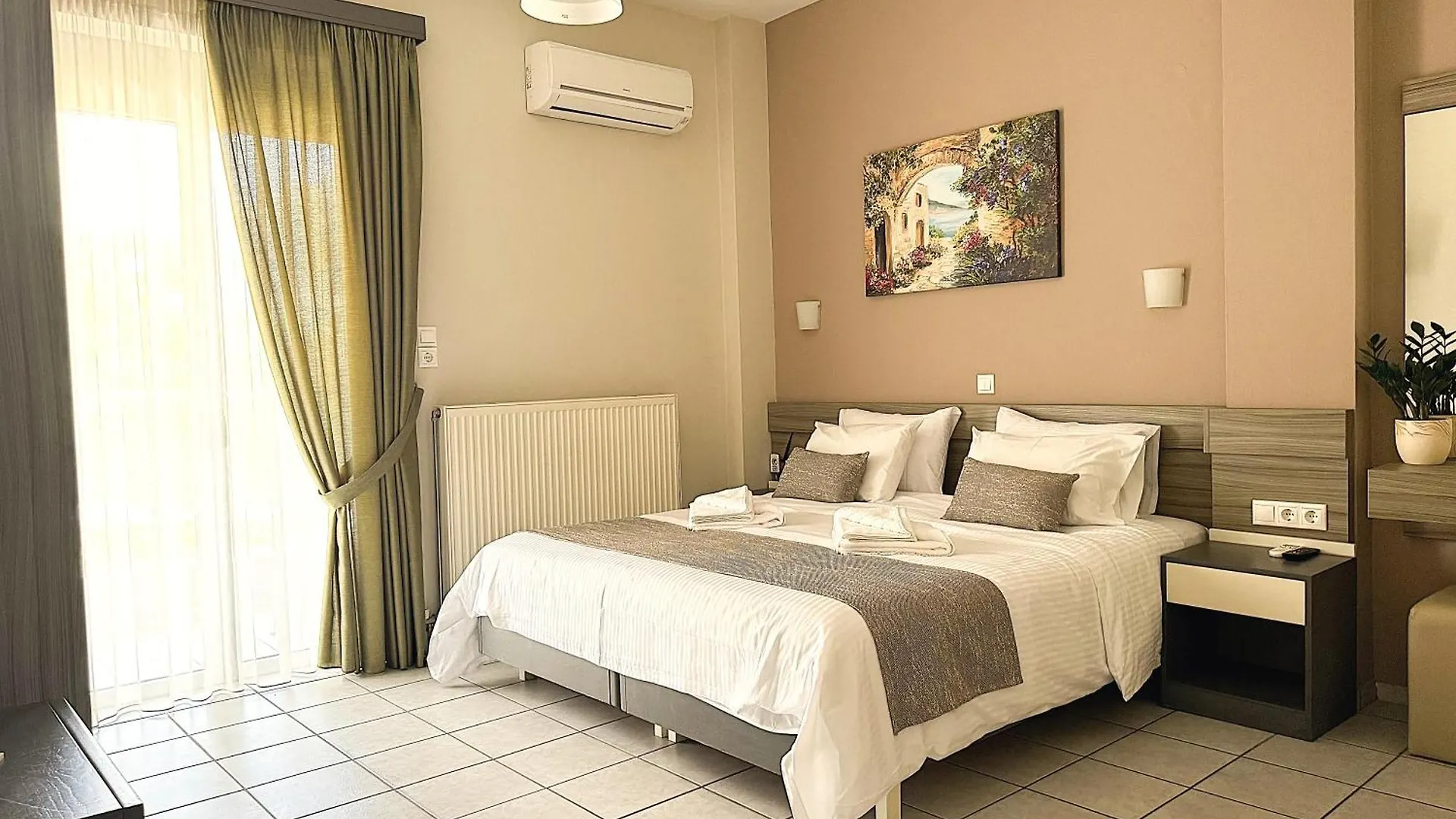 Vesperi Studios & Apartments