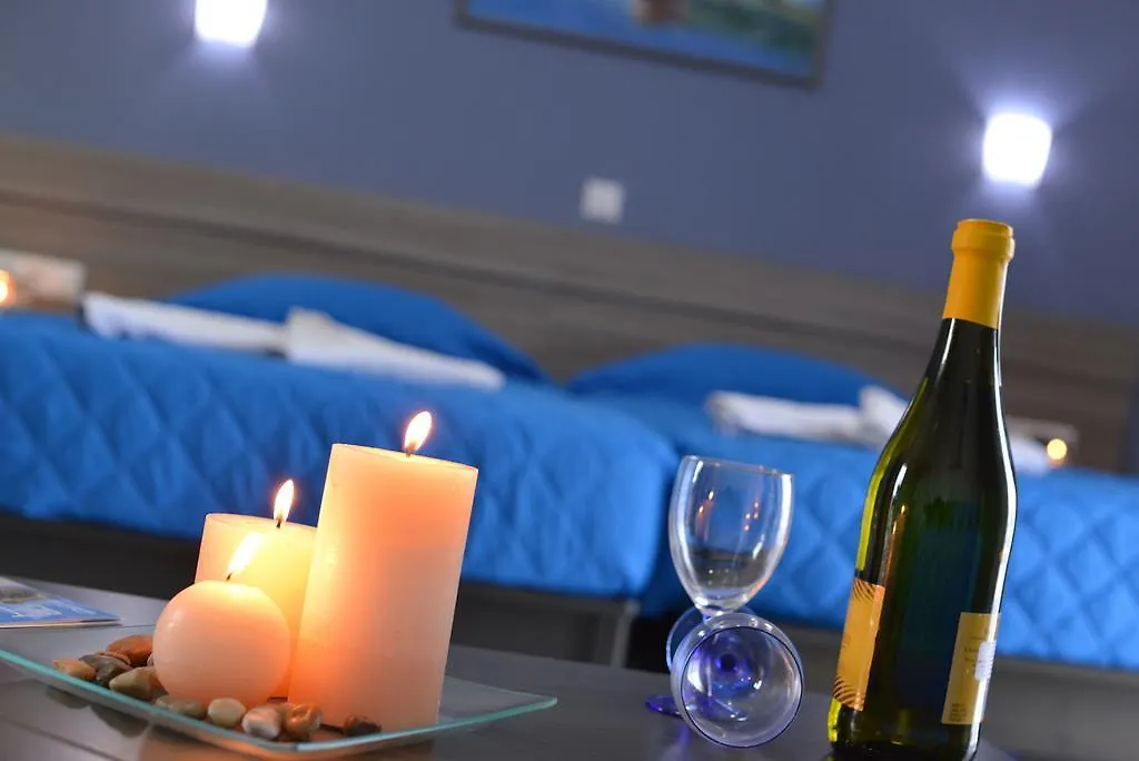 Vesperi Studios & Apartments