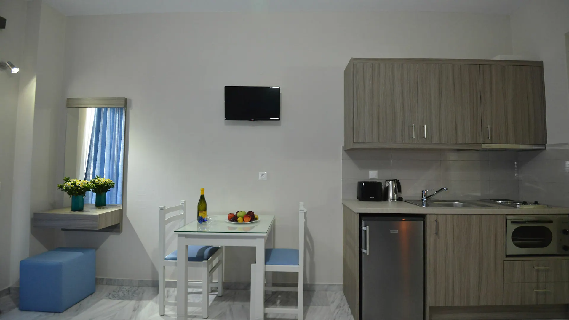 Vesperi Studios & Apartments Greece