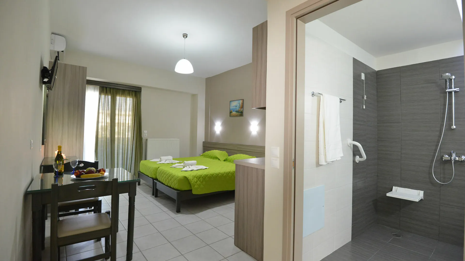 Vesperi Studios & Apartments  Rethymno (Crete)